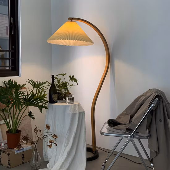 Luminária de chão de madeira com design nórdico abajur de tecido plissado para pesca luminária de chão clássica (WH-WFL-13)